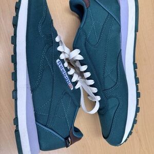 Reebok Classic Leather Suede Sneaker - Dark Green